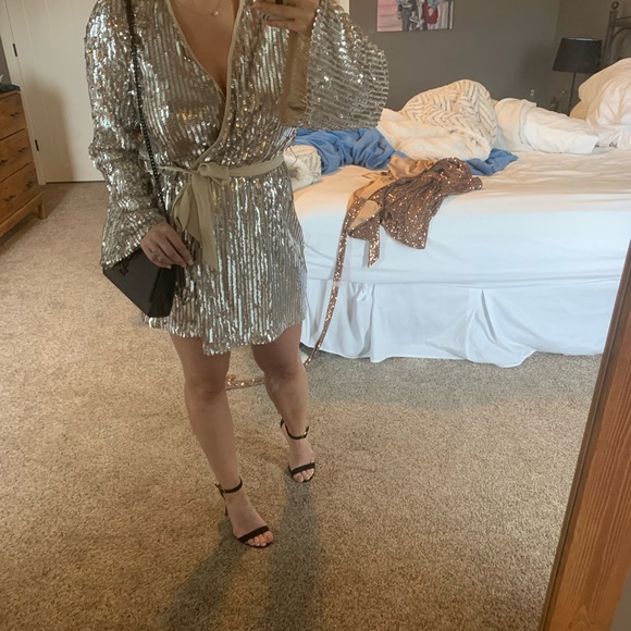 NWTs “Wrapped Up in Your Sequin” Mini Wrap Dress~M - Picture 9 of 9